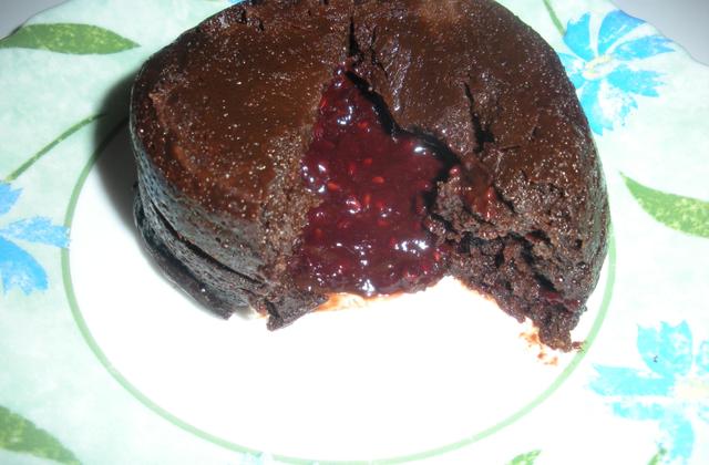 Soufflé au chocolat cœur glacé framboise - Photo par melaniOl