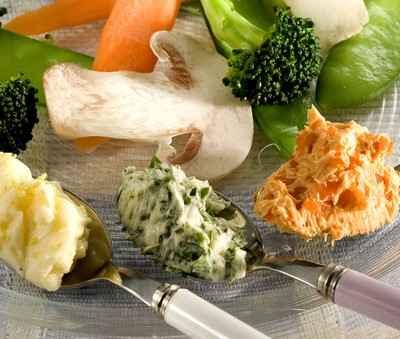 Panaché de légumes vapeur aux trois beurres composés - Photo par 750g