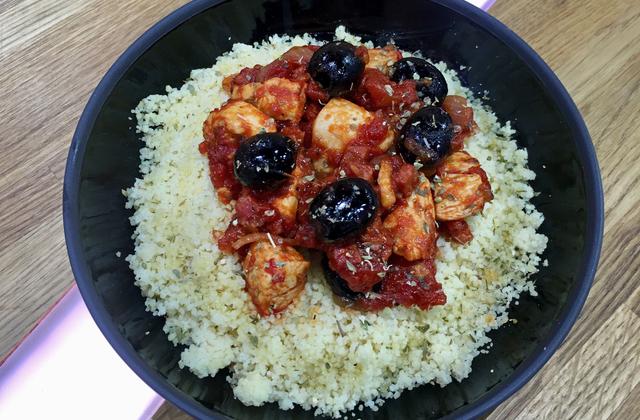 Cocotte de poulet au chorizo et aux olives - Photo par La Quotidienne