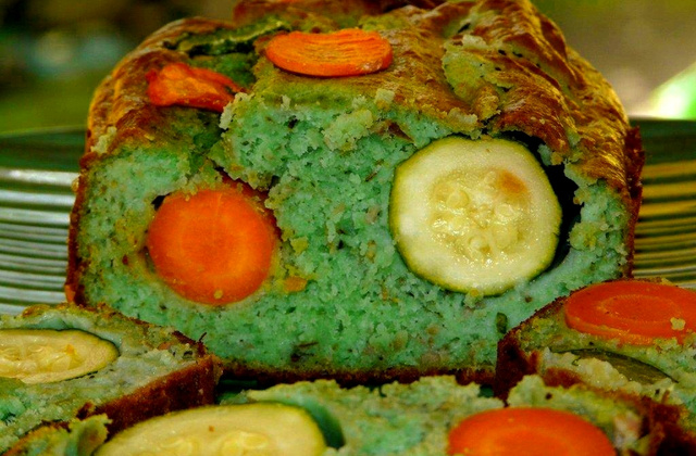 Cake aux courgettes classique - laurenIPd