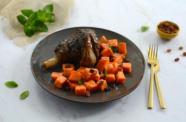 Souris d'agneau à la menthe et au miel - Photo par Nadia Paprikas