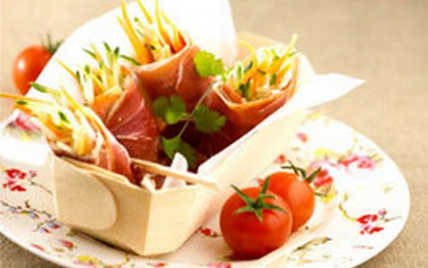 Nem de jambon sec, julienne de légumes et anchoiade - Photo par Le Porc