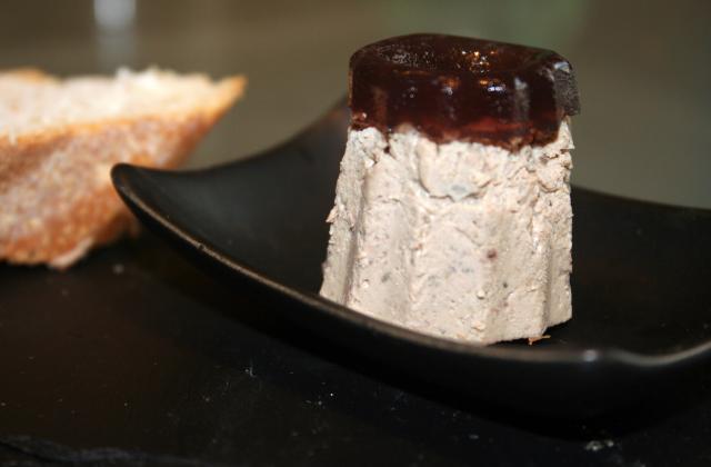Bouchon de foie de volaille, gelée de cassis - Photo par sophroch