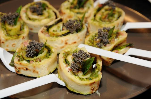 Flammekueche en escargots apéritifs au pesto de roquette et pistaches - Silvia Santucci