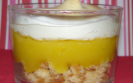 Tarte au citron meringuée...dans une verrine - Photo par 4hbric