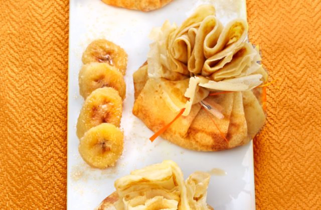 Aumônières de crêpes aux bananes rôties, citron et cassonade - Photo par La Perruche
