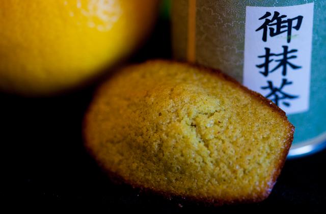 Madeleines au citron et thé vert matcha - Photo par charleWy