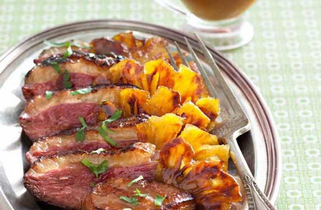 Magret de canard à l'ananas, sauce aigre douce - Photo par Maïzena