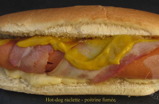 Hot dog raclette poitrine fumée - Photo par vgonza