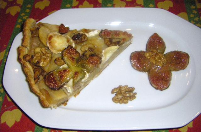 Tarte pommes figues noix et chêvre - Photo par christaneg