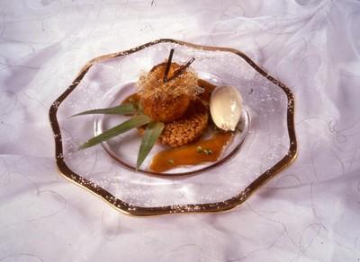 L'ananas rôti au caramel d'épices, riz de Camargue soufflé - Photo par 750g