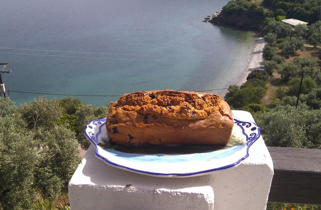 Cake à l'huile d'olive et aux oranges et cerises noires - Photo par Chantalea