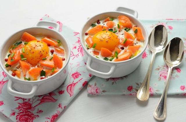 Oeufs cocotte onctueux à la Mayonnaise de Dijon® - Photo par Amora