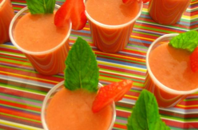 Soupe froide de melon et de fraises - Photo par sylvieBEU