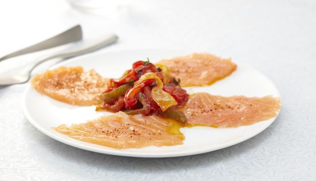 Carpaccio de saumon de Norvège au piment d'Espelette - tavall