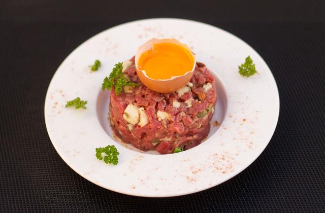 Tartare de bœuf au roquefort et aux noisettes - Photo par christophe thermostat7.fr