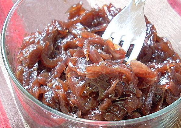 Compotée d'oignons rouges caramélisés - Photo par La soupe à la citrouille