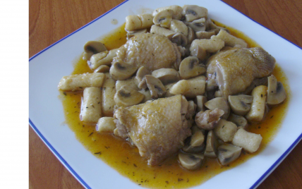 Cocotte de poulet mijoté de ma grand-mère - Photo par lnquer
