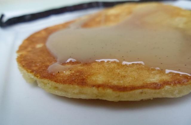 Galettes de millet vanillées et sauce à la vanille - Photo par vineloS