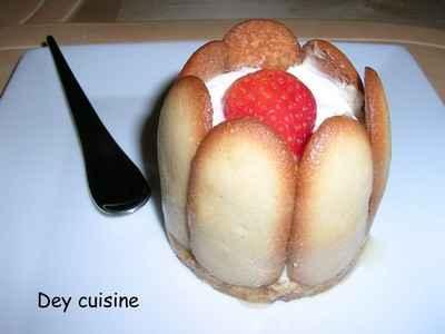 Charlotte à la fraise - Photo par DeyCuisine