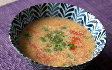 Soupe de tomate aux œufs - Létitia Piment Oiseau