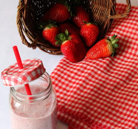 Smoothie fraises & basilic - Photo par Délice Céleste
