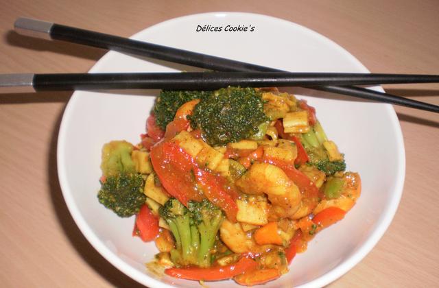Poêlée de crevettes/surimi & ses légumes au curry - laura_cookie