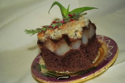 Carrés moelleux choco -poires-ganache, crumble aux amandes - Photo par michelBlr