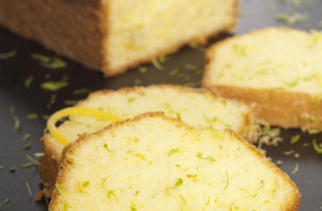 Cake moelleux aux citrons sans gluten - Photo par juliavro