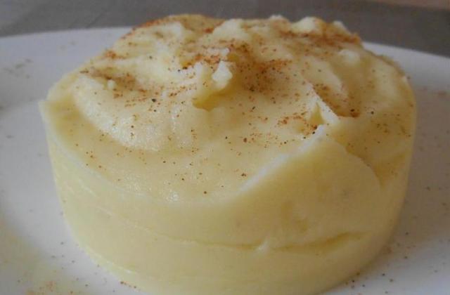 Purée de pommes de terre & carré frais - Photo par La cuillère aux mille délices