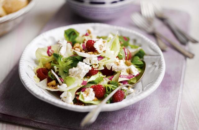 Salade de chèvre et framboises - Photo par Amora