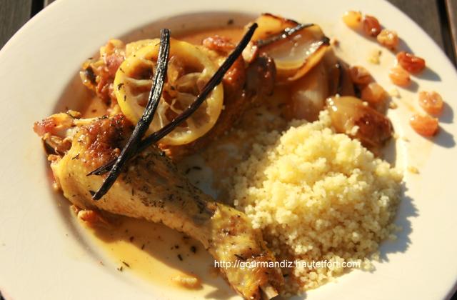 Poulet citron, vanille et raisins secs - Photo par gourmandiz