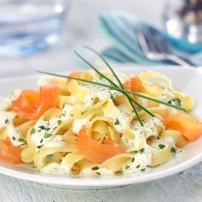 Tagliatelles au saumon sauce onctueuse au Tartare® - Photo par Quiveutdufromage.com