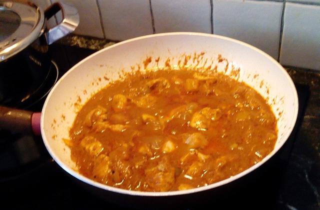Poulet au curry et à l'ananas - Photo par desaiv
