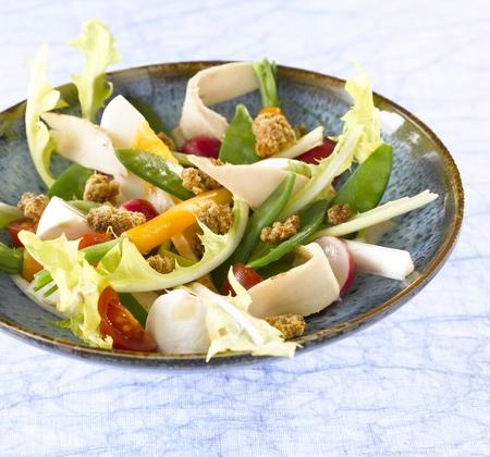 Salade de poulet et crumble au pain d'épices - Bridelight