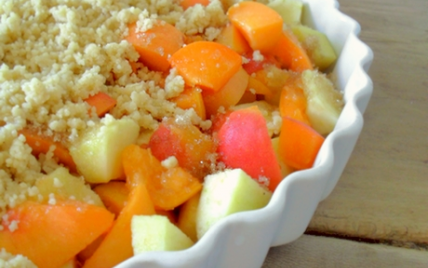 Crumble pommes & abricots - Photo par mathildee