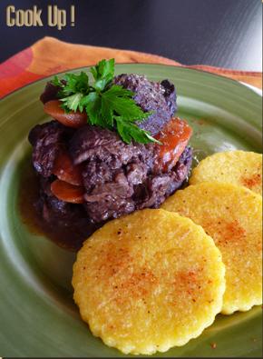 Boeuf aux carottes, polenta aux piments d'Espelette - Photo par blogco