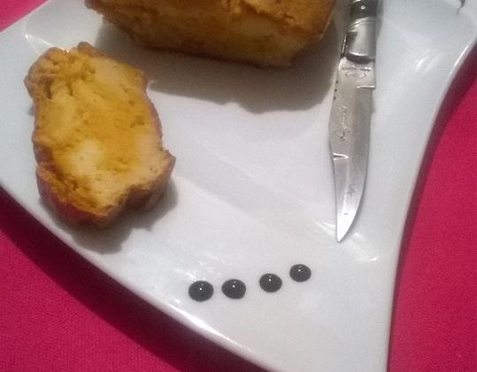 Le cake marbré salé au safran, poisson et carotte - Photo par Adri74