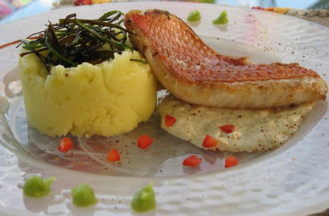 Filet de vivanneau accompagnée de sa purée au wasabi - Photo par karine974