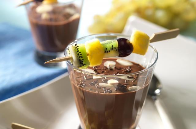 Brochette tutti frutti et sa Verrine de Chocolat Noisette - Photo par Desserts Mont Blanc