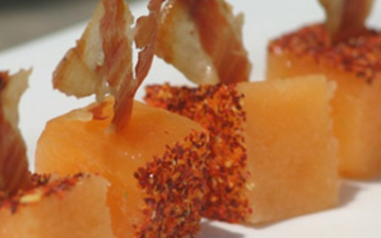 Pâte de melon de Lectoure-Nérac au piment d"Espelette et croustillant de jambon de Bayonne - Photo par AAPrA