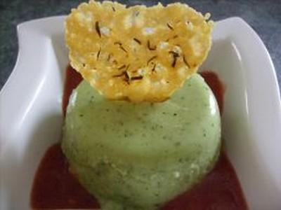 Petit flan de courgettes et chèvre à l'agar agar et sa tuile de parmesan - Photo par christitine