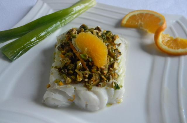 Dos de cabillaud à la vapeur d'orange, pistaches, mousseline de topinambours, vinaigrette orange pistache - Photo par sophie