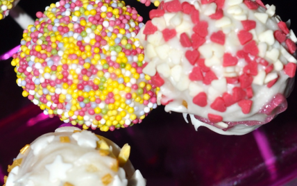 Cake pops vanille et chocolat - Photo par fantaisies sucrées