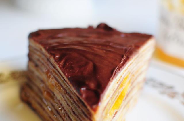 Le gâteau de crêpes abricots et chocolat avec Bonne Maman - Photo par Bonne Maman