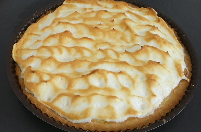 Tarte au citron meringuée douce et acide - Photo par Alex
