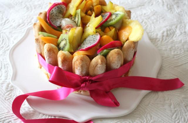 Charlotte aux fruits exotiques - Photo par MyCulinaryCurriculum