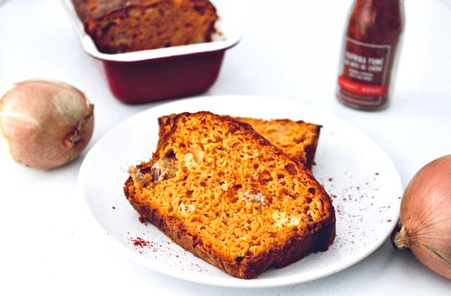 Cake au thon et à la tomate - Photo par La Cantine de Maumau