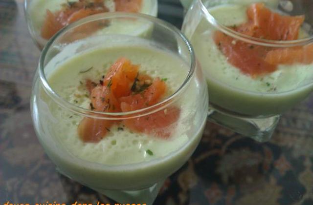 Verrines mousse de pâtisson et truite fumé - Photo par brigitXg