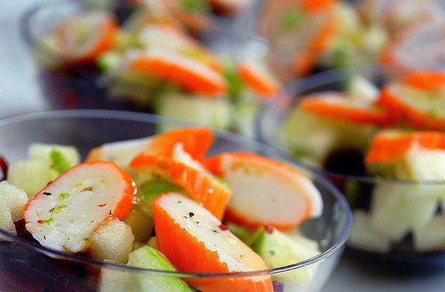 Salade fraîcheur betterave, pomme granny et mini bâtonnets Petits Coraya - Photo par Coraya